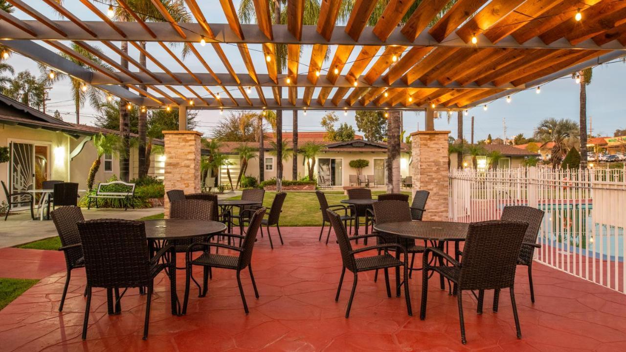 Fallbrook Country Inn Exterior photo